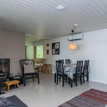 Rantapelto By Interhome Heinälahti